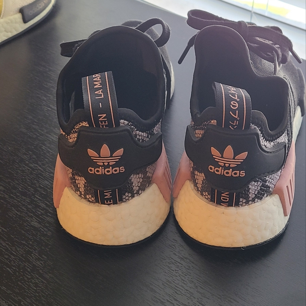 Adidas - Picture 2 of 5